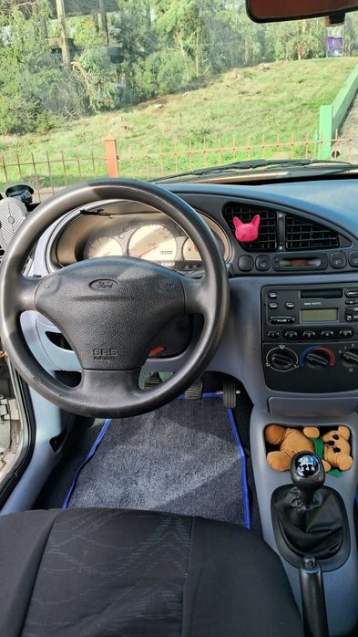 Ford Fiesta zetec 1998