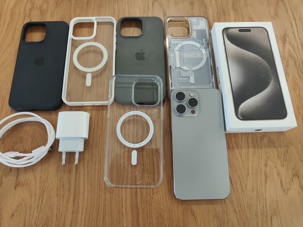 Iphone 15 Pro Max - Como novo