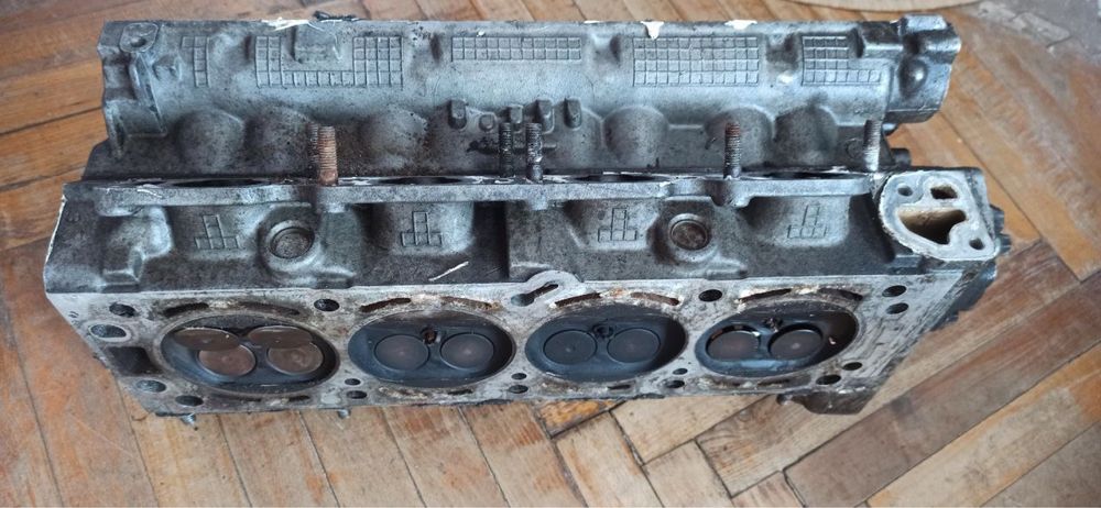 Головка з автомобіля Оpel Vectra B