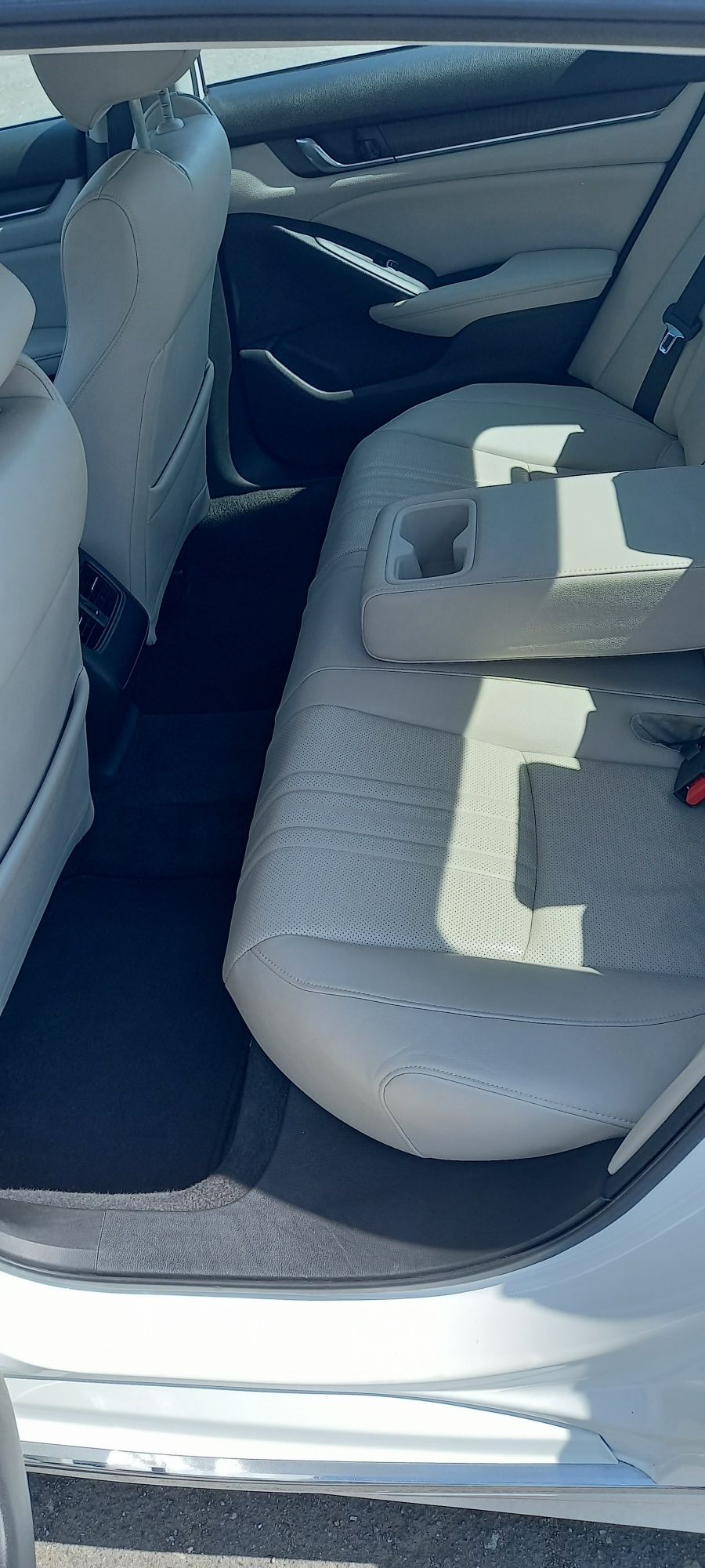 Продам Honda Accord EXL гібрид