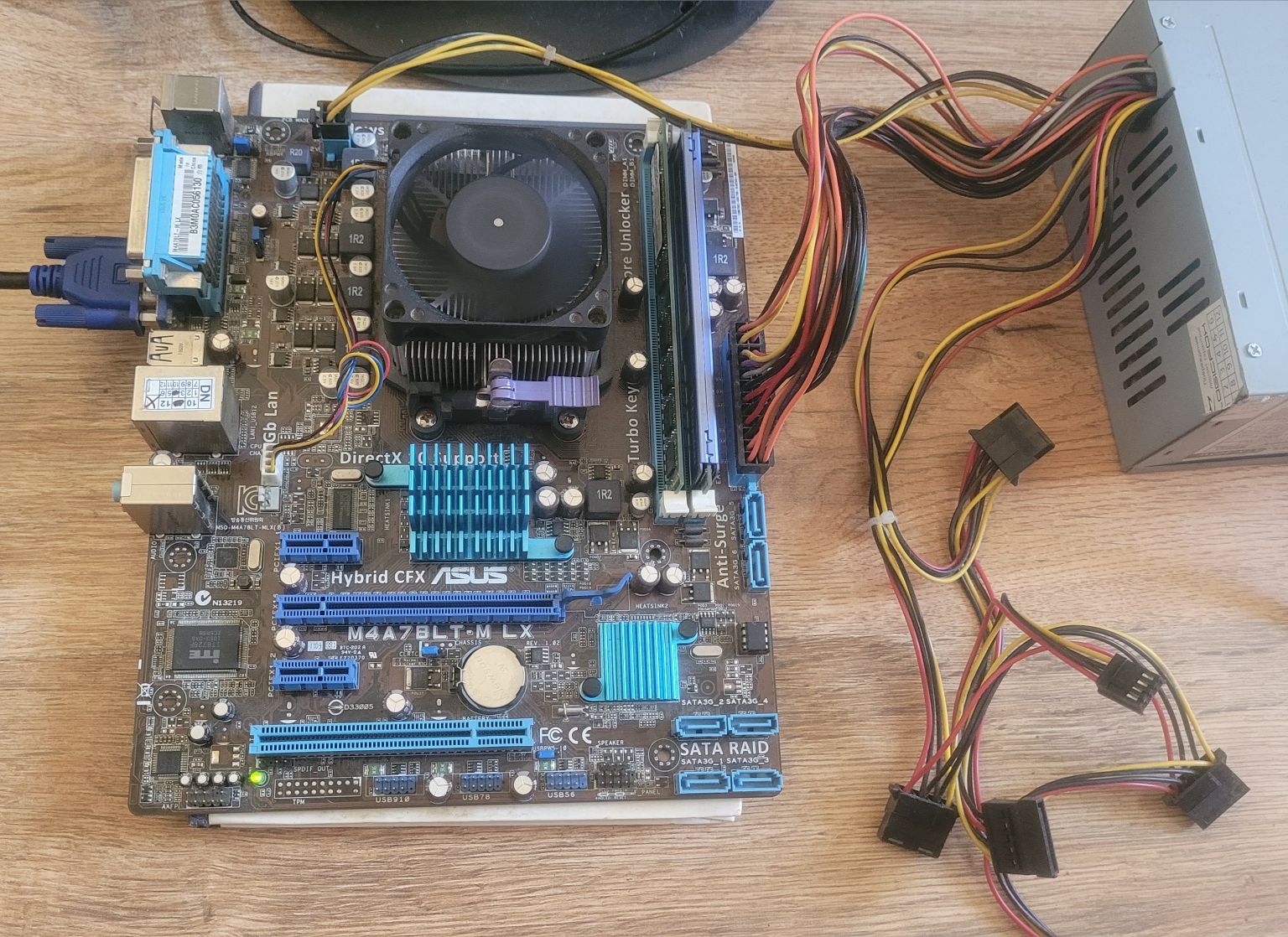 Комплект Phenom II X4 840 / Asus M4A78LT-M / 4 Gb