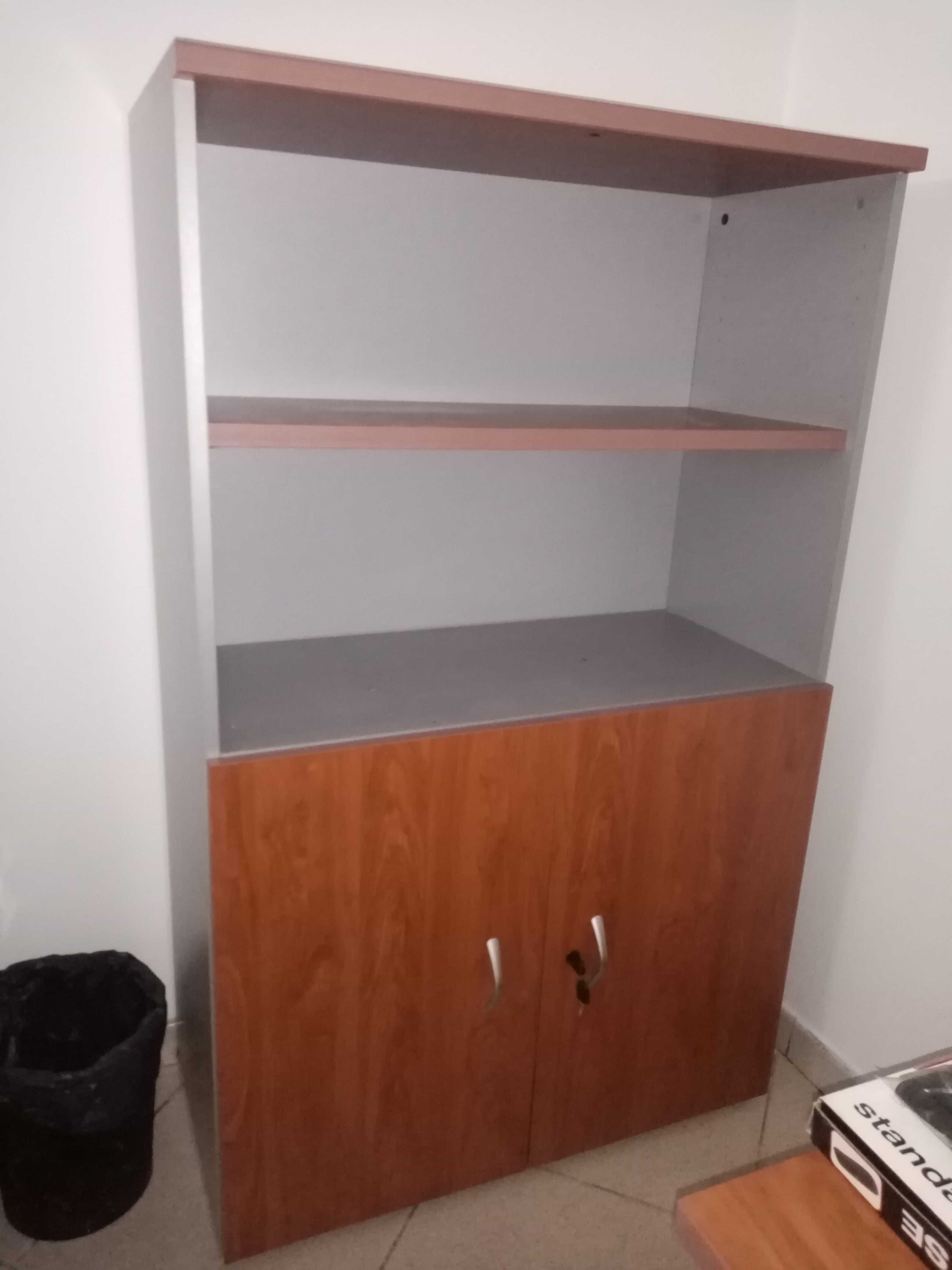 ESPREITA. MATERIAL DE ESCRITÒRIO COMO NOVO