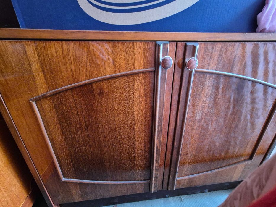 Продам меблі та диван