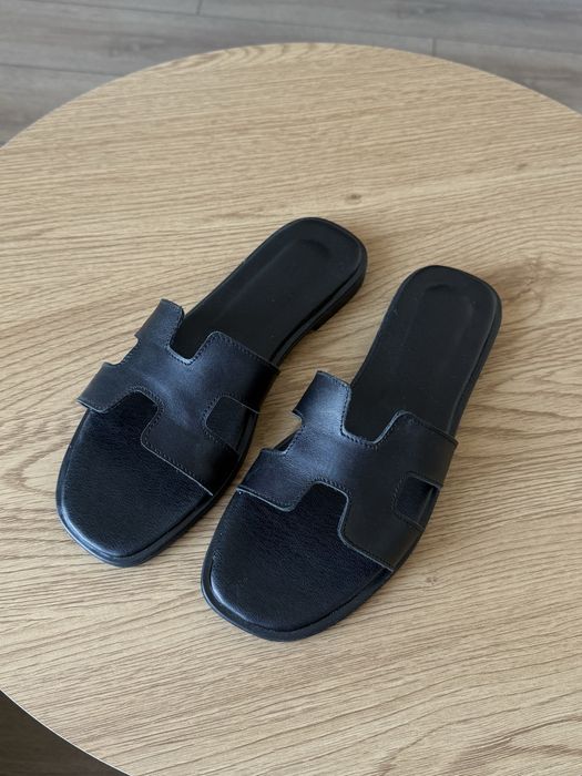 Женские черные шлепки
