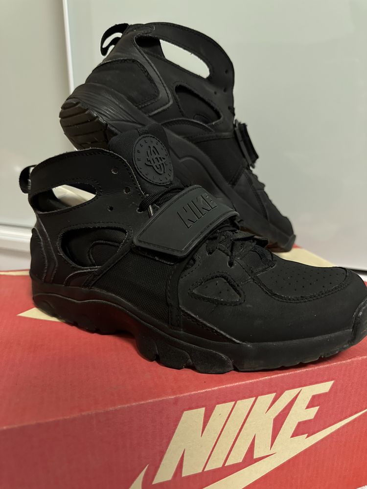 Nike кросівки 38