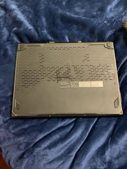 Asus i7 gtx1660ti з дефектом strix ігровий ноутбук