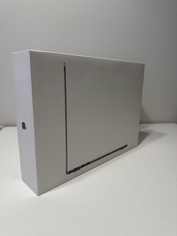 APPLE MacBook Air 2024 13.6 “Retina M3 8GB RAM 512 GB SSD macOS