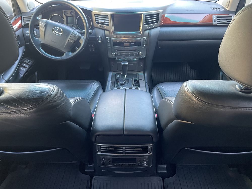 Продам 2011 Lexus LX570