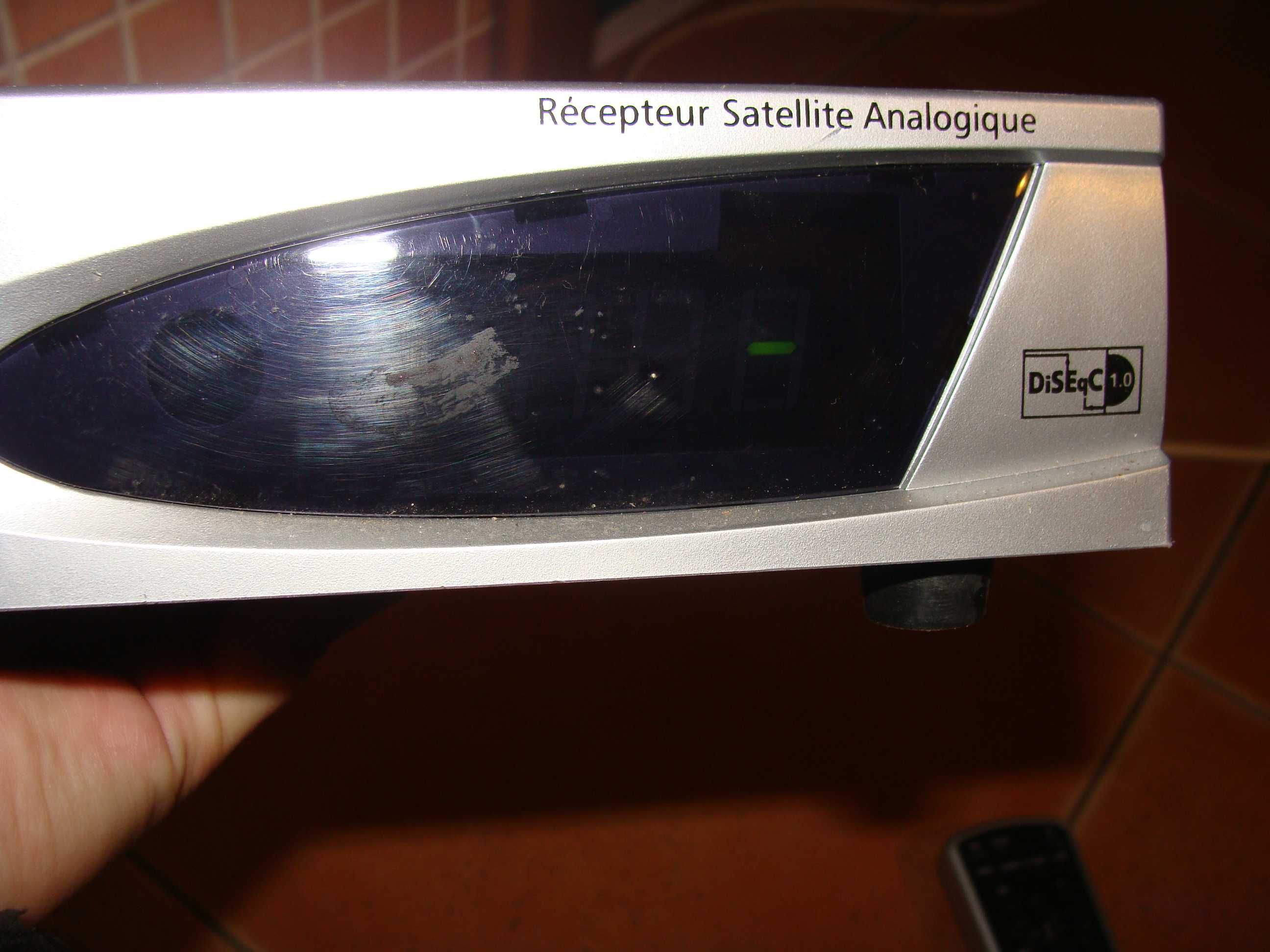 Recetor de Satélite Analógico - Visionic com comando