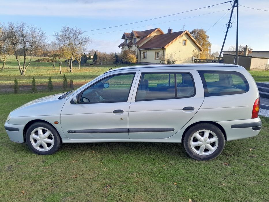 **Renault Megane**Benzyna 16**Ekonomiczna**