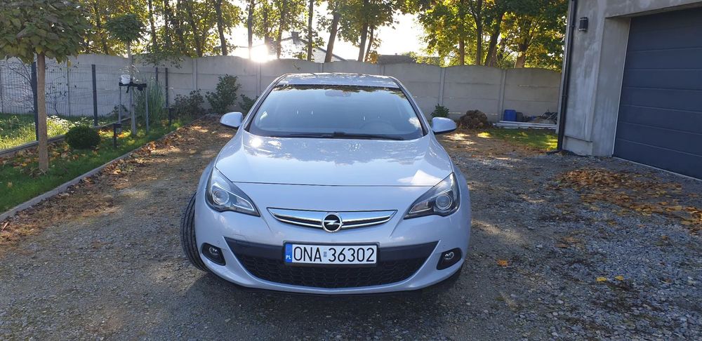 Opel Astra Opel Astra GTC 1,4 Turbo Piękna Perła 20 Cali Nowe Opony Navi