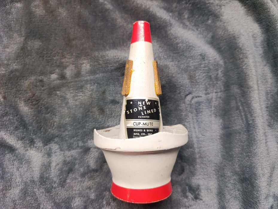 Tłumik do trąbki cup-mute