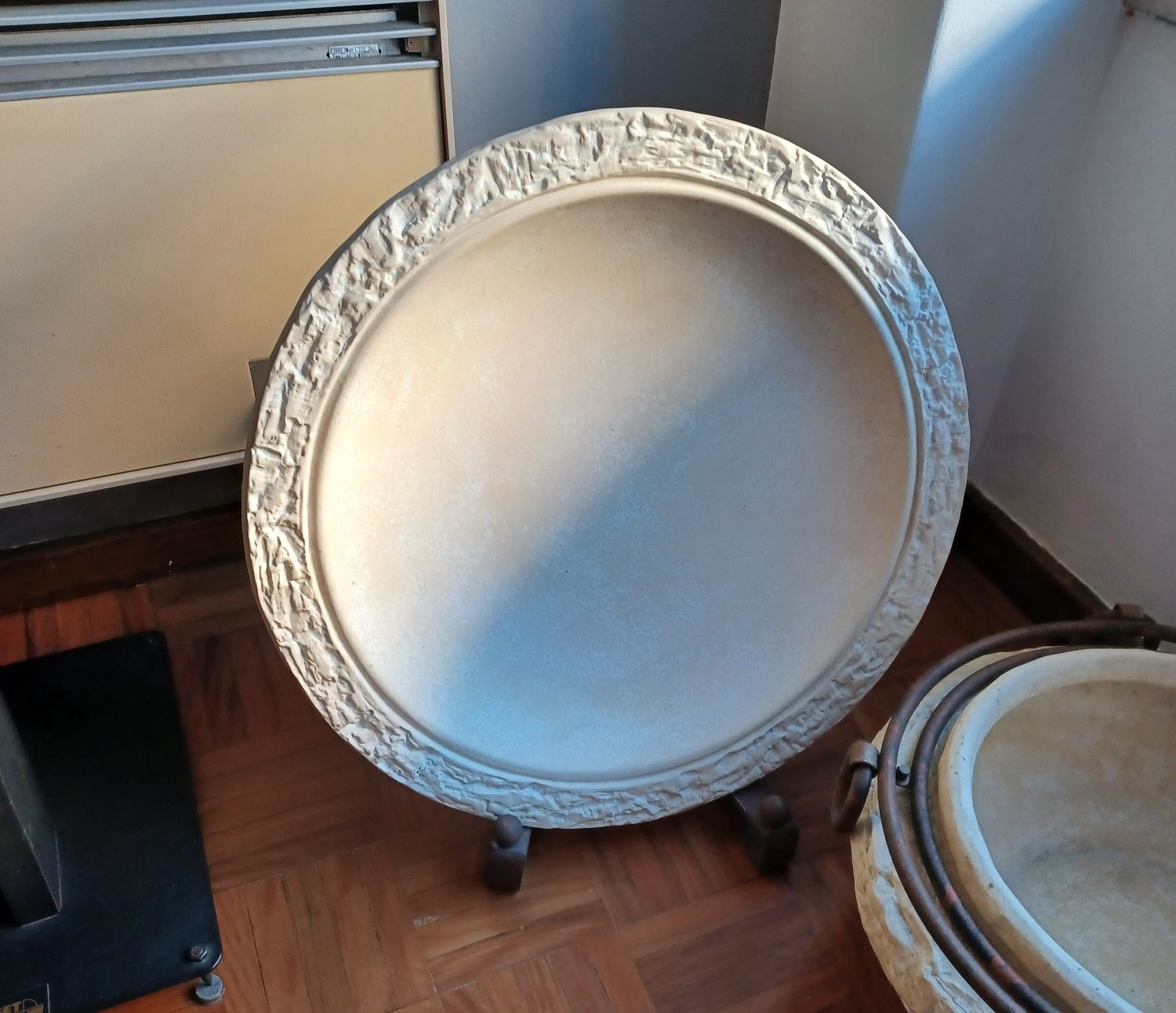 Prato Decorativo cerâmica centro de mesa com suporte