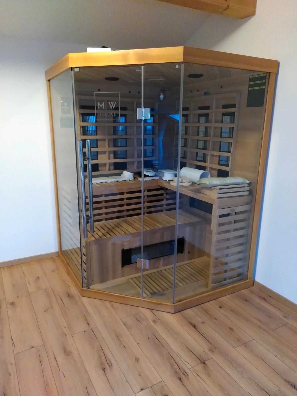 Sauna SZKLANA na podczerwien narożna infrared 220V 2580w 4os MP3