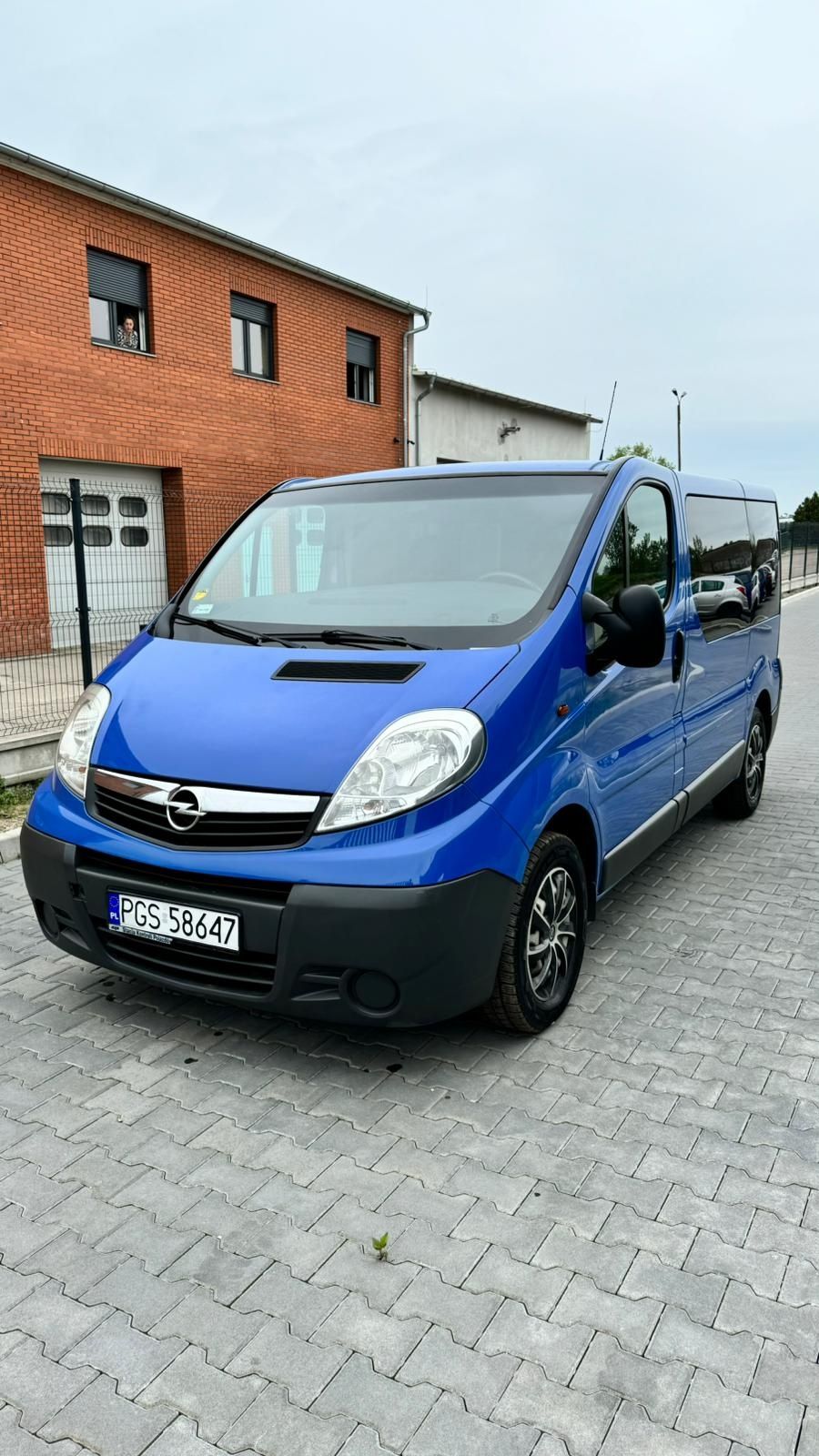 Opel Vivaro 2.0 CDTI 7 osob