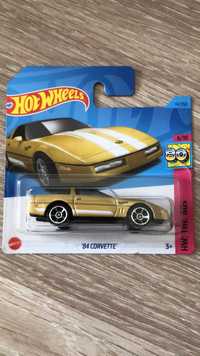 84 corvette hotwheels i savanna zielona