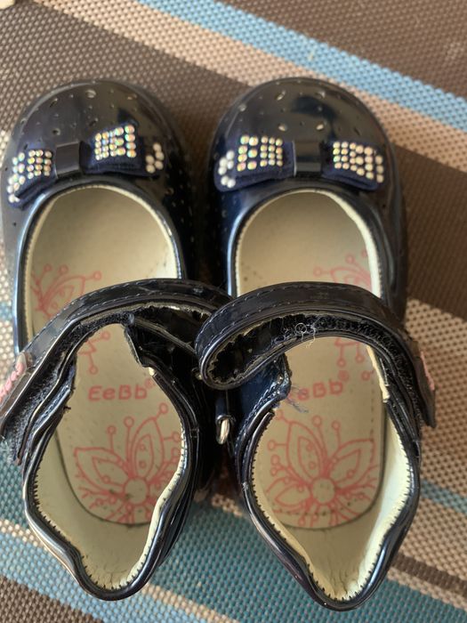 Детскаие туфельки