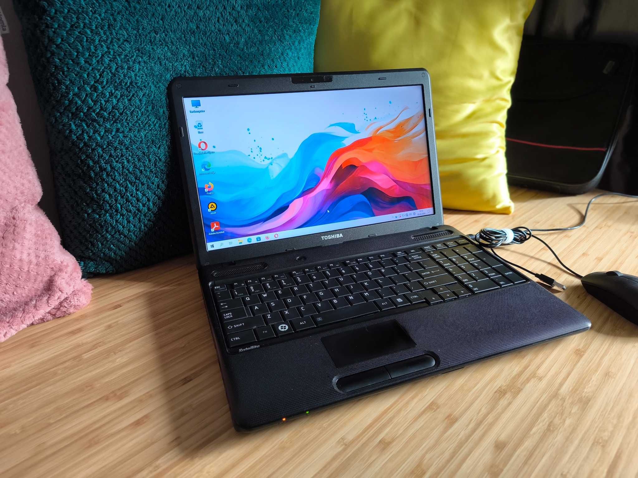 Sprawny Laptop Toshiba Intel Core 2,2 Ghz SSD Win 11 Office