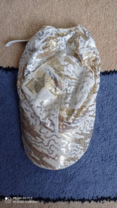 Продам кепку на девочку