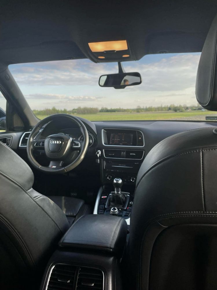Sprzedam AUDI Q5 S-line 2.0 TDI QUATTRO