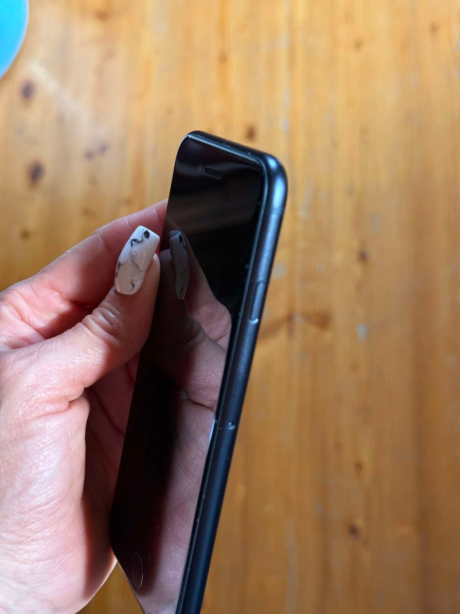 iPhon SE smartfon 2021