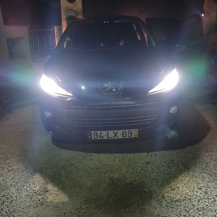 PEUGEOT 207 Versão Sportium