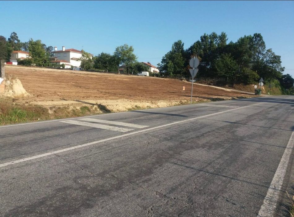 Terreno na Reta do Campo na estrada Nacional N2