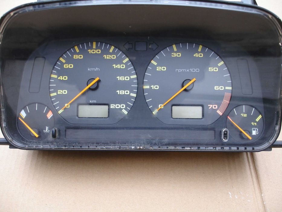 Панель приборів гольф 3