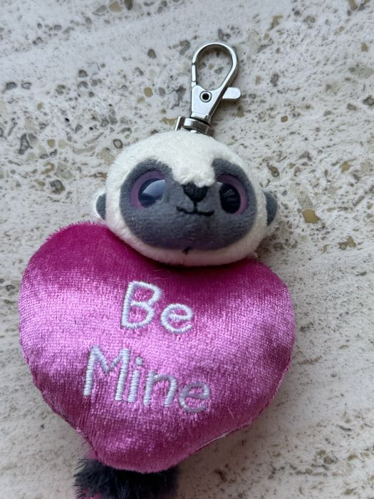 Brelok walentynki lemur maskotka zawieszka