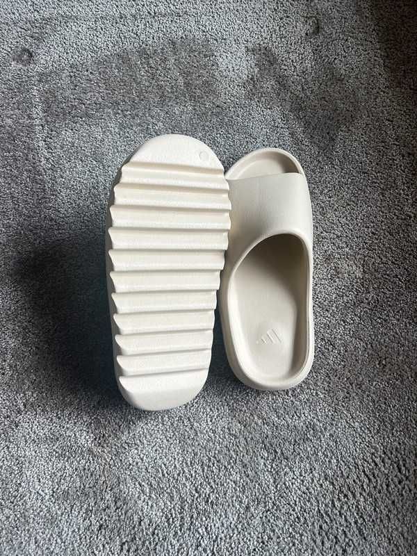 adidas Yeezy Slide  Biały „Buciki” dla dzieci.37