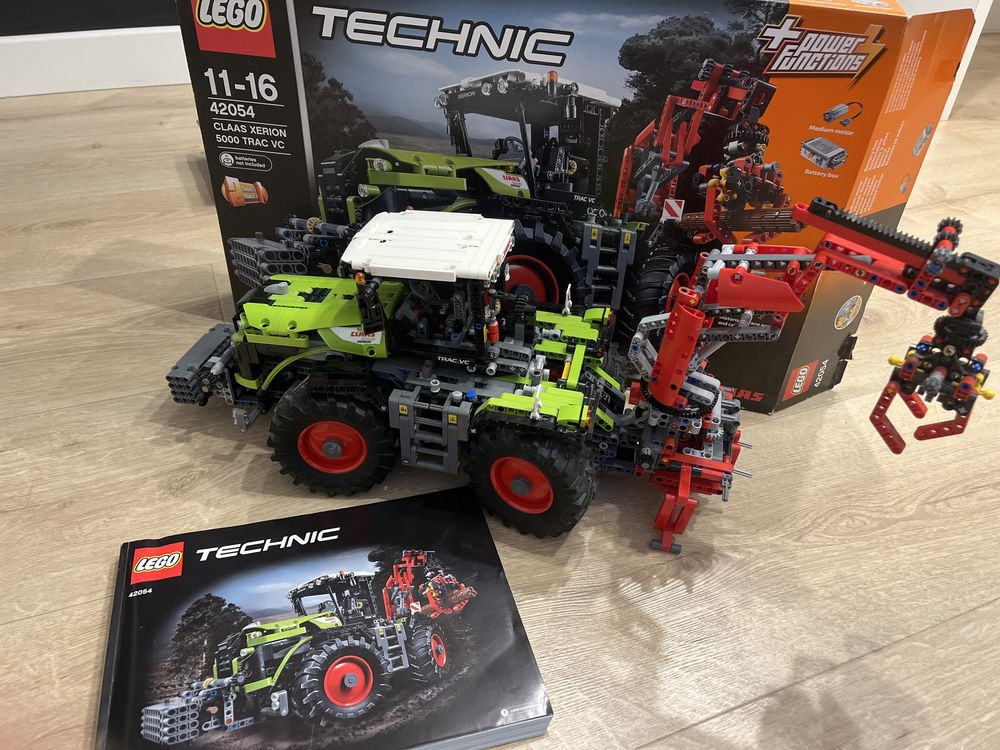 LEGO techinc Claas XERION 5000