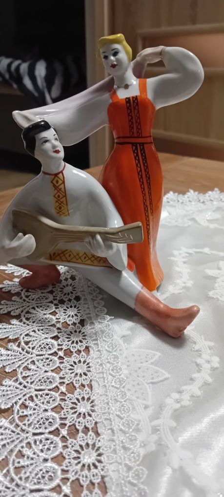 Porcelanowa figurka Połonne