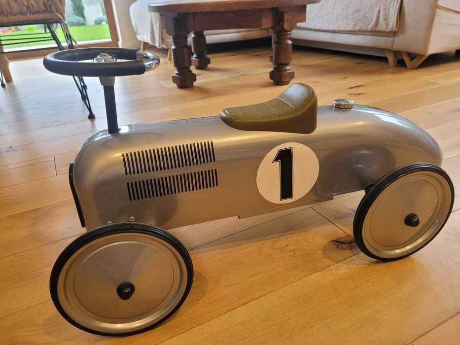 Srebrny jeździk retro Formuła 1 Goki