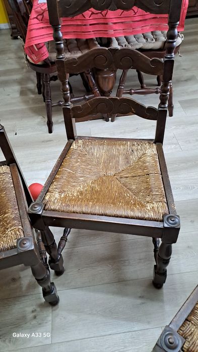 Krzesła dębowe cztery