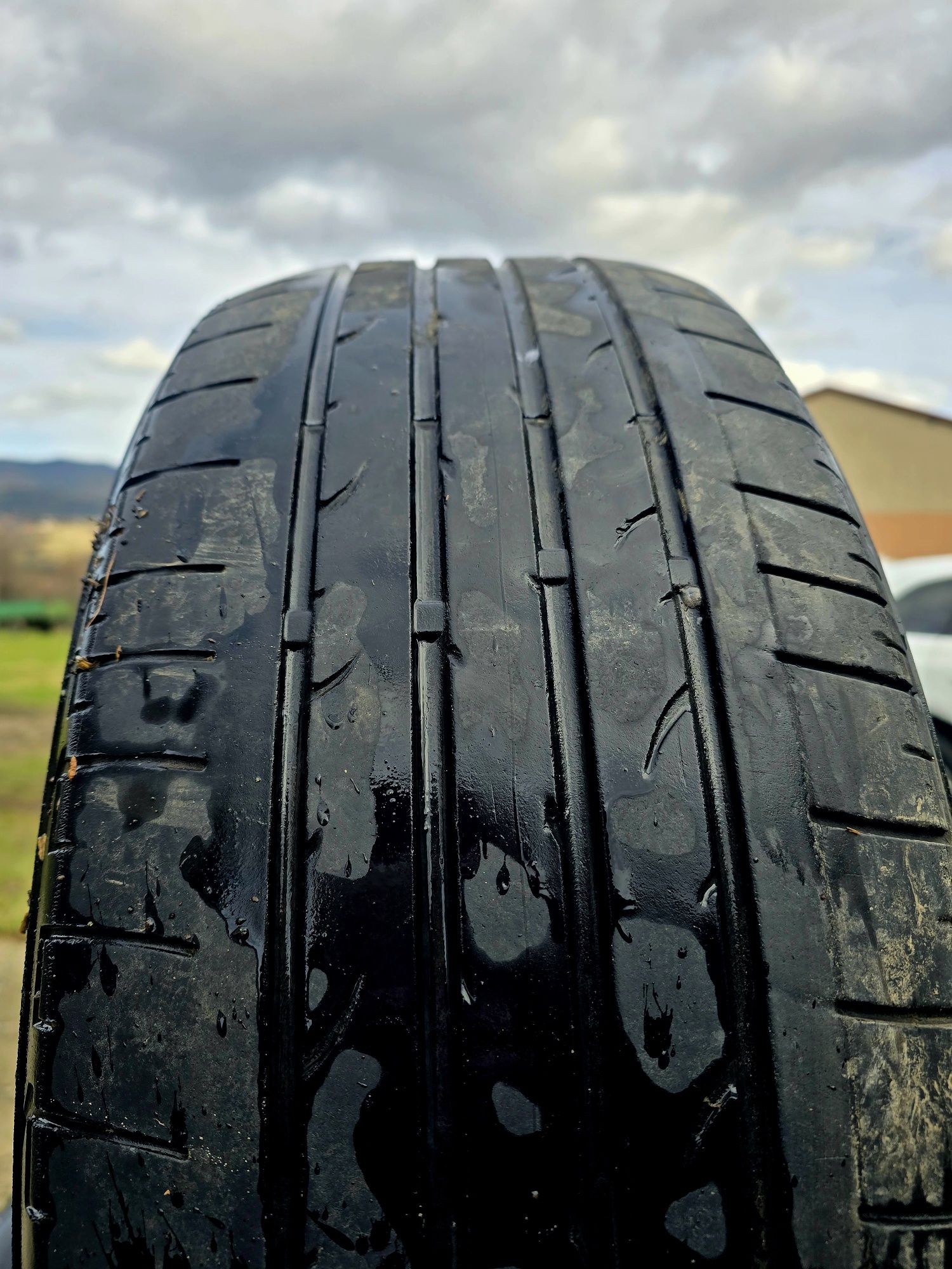 Opony Bridgestone Dueler HP Sport