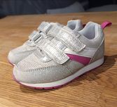 Buty sportowe brokatowe Sinsay brokat błyszczące adidasy na rzepy 25