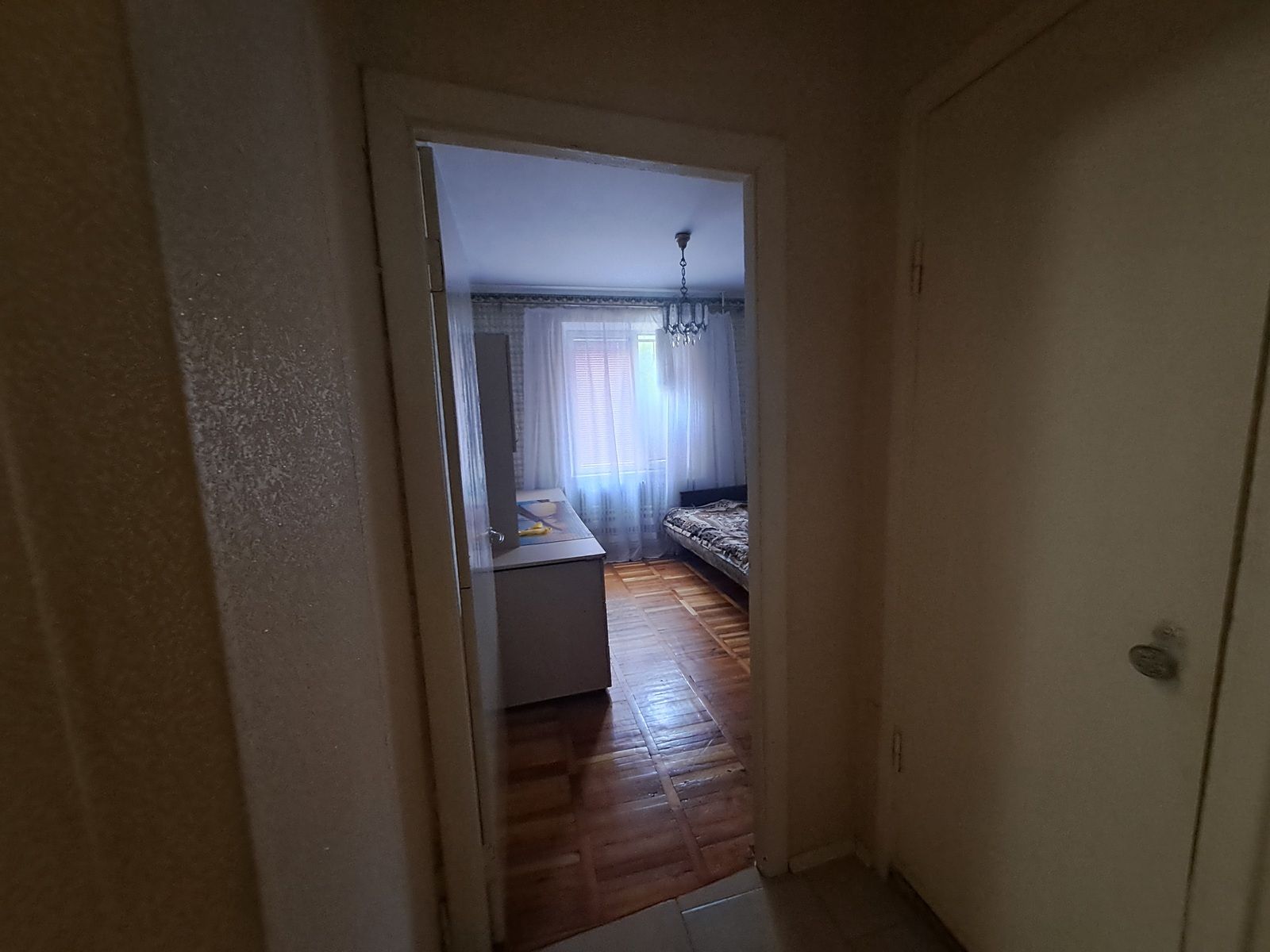 Продається 2 кім квартира по вул. Симоненка