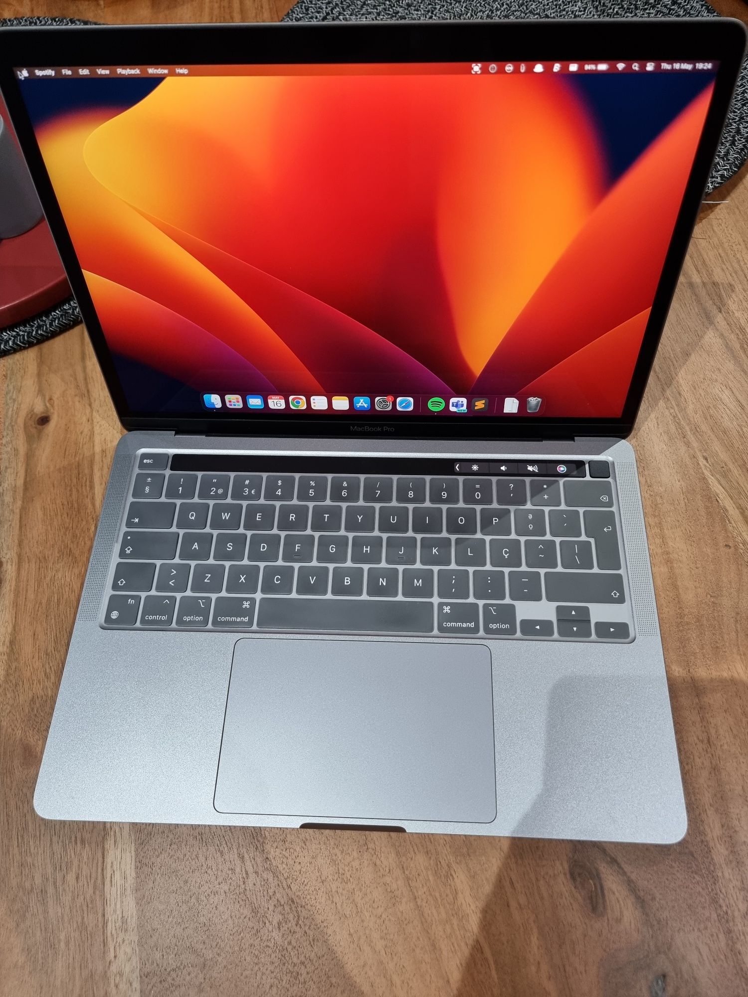 MacBook Pro M2 16GB 256GB