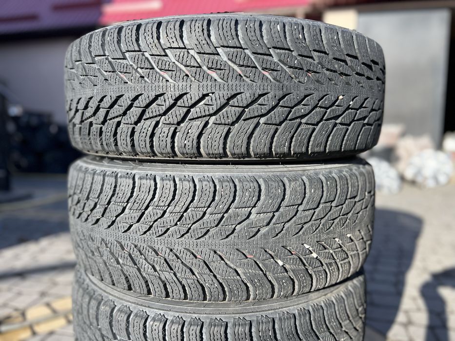 Шини зимові 215/65 r16 Nokian Hakkapeliitta R3 SUV ідеал 8мм 2020