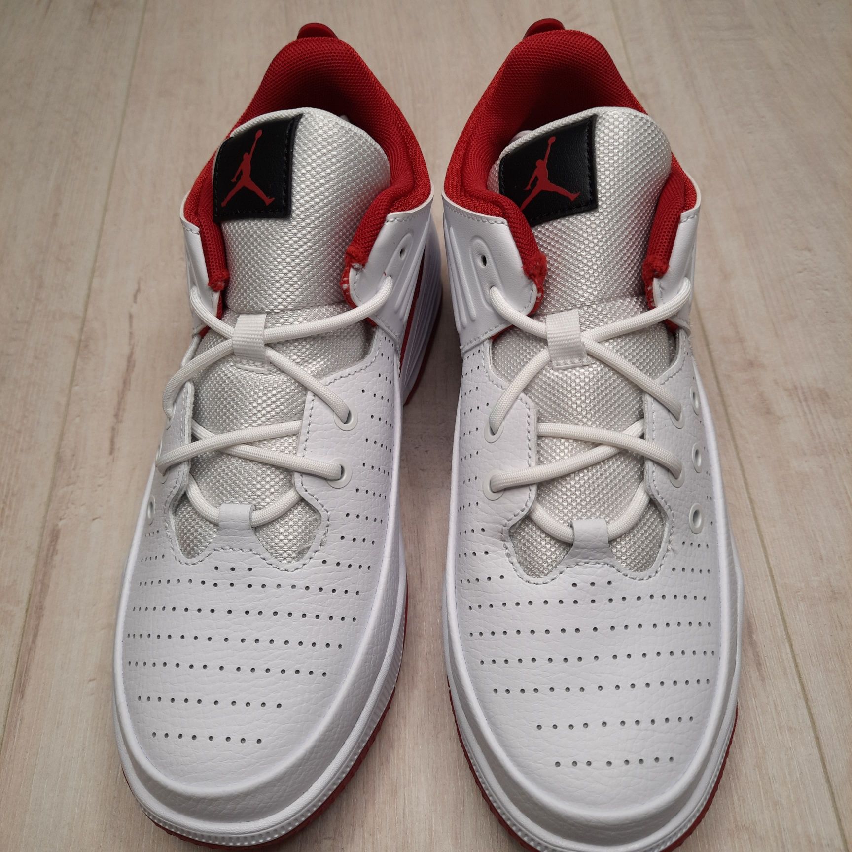Кросівки Jordan Max Aura 5 (GS) DZ4352-106