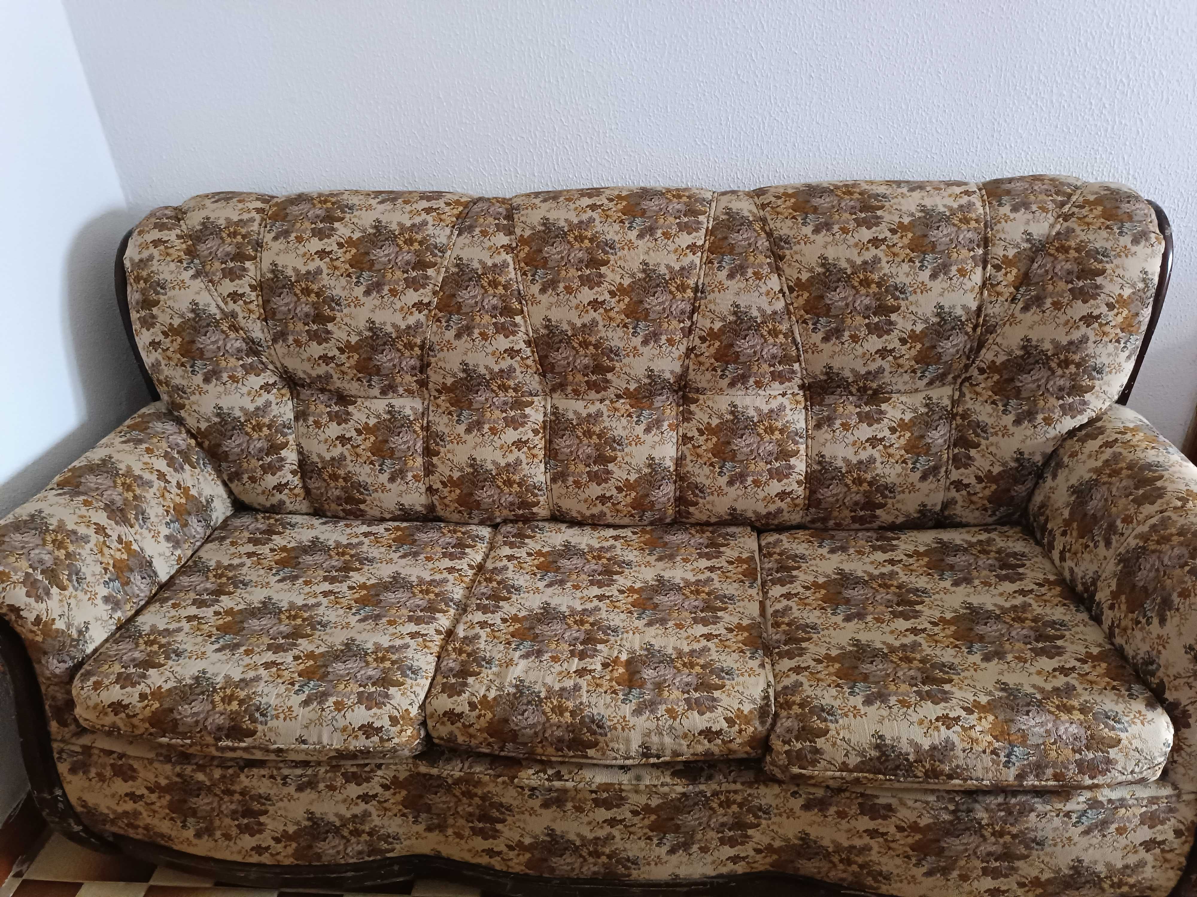 Vendo sofás (sofá simples e sofá cama)