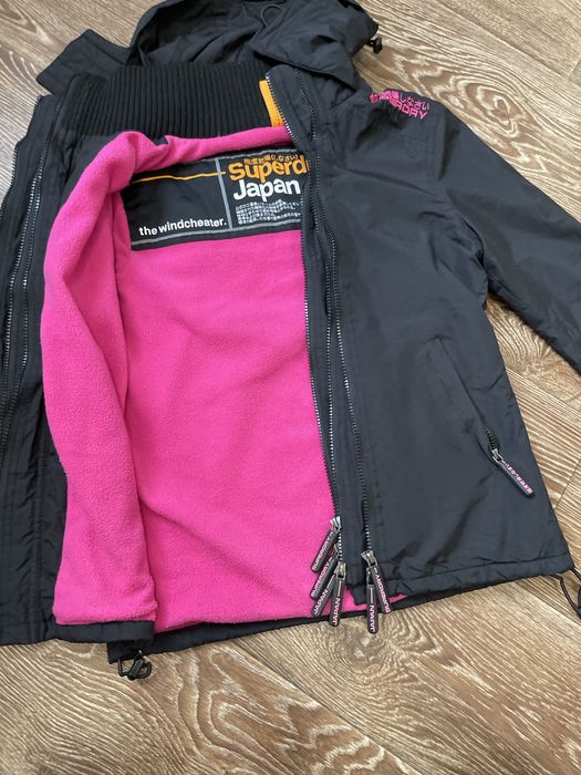 Жіноча куртка демисезон Superdry Japan, розміру S.