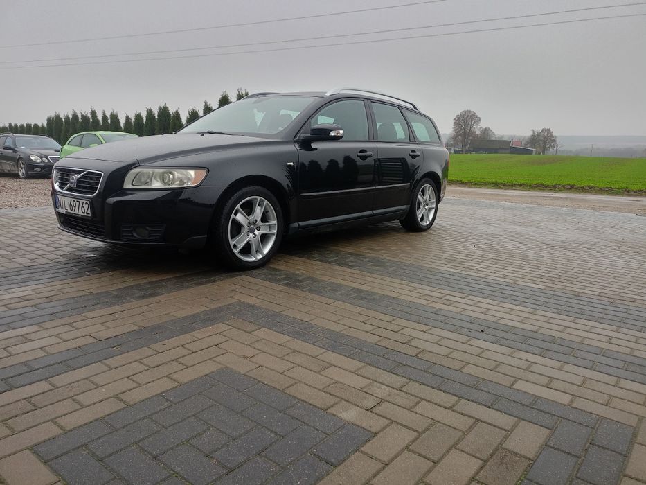 Volvo V50 1,6 diesel stan bardzo dobry,niski przebieg.
