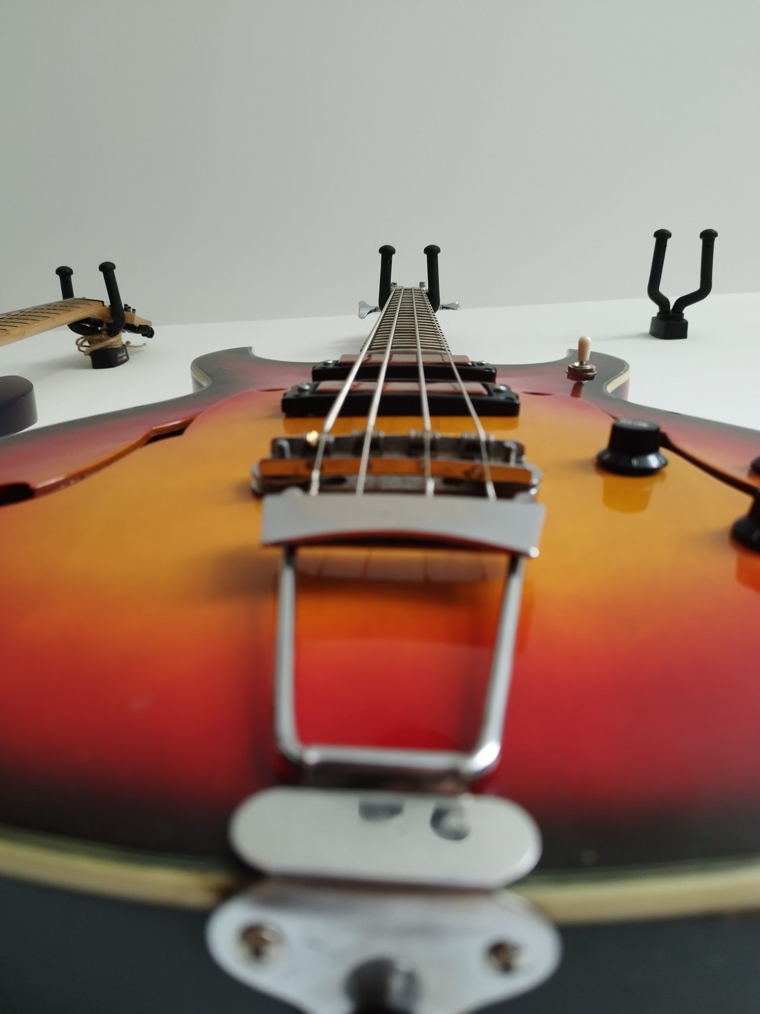 Gitara basowa Ibanez hollow body