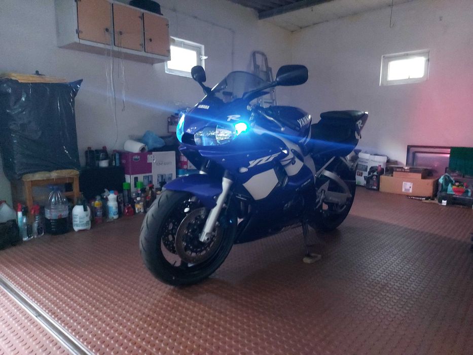YAMAHA R6 2001 em excelente estado