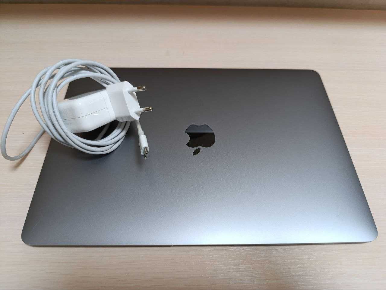 MacBook Air 13" M1 2020
