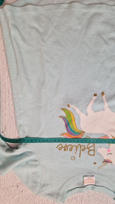 Pastelowa bluzeczka dziewczęca z motywem jednorożca
