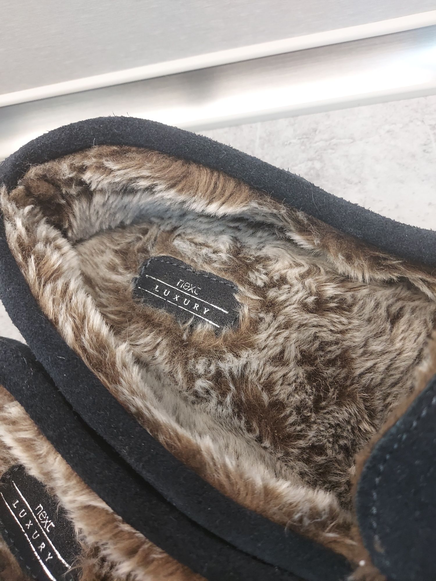 Next Luxury kapcie roz.47 skóra naturalna zamsz , Regular Fit