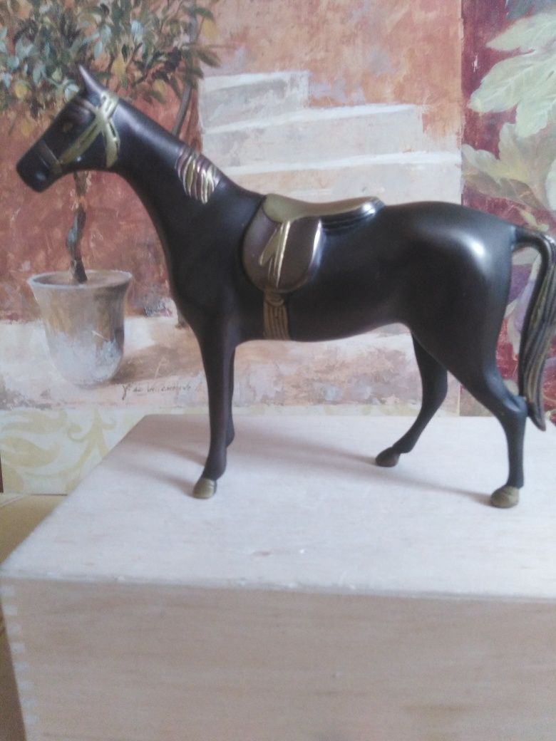 Antyczna rzeźba, figura z brązu, koń,