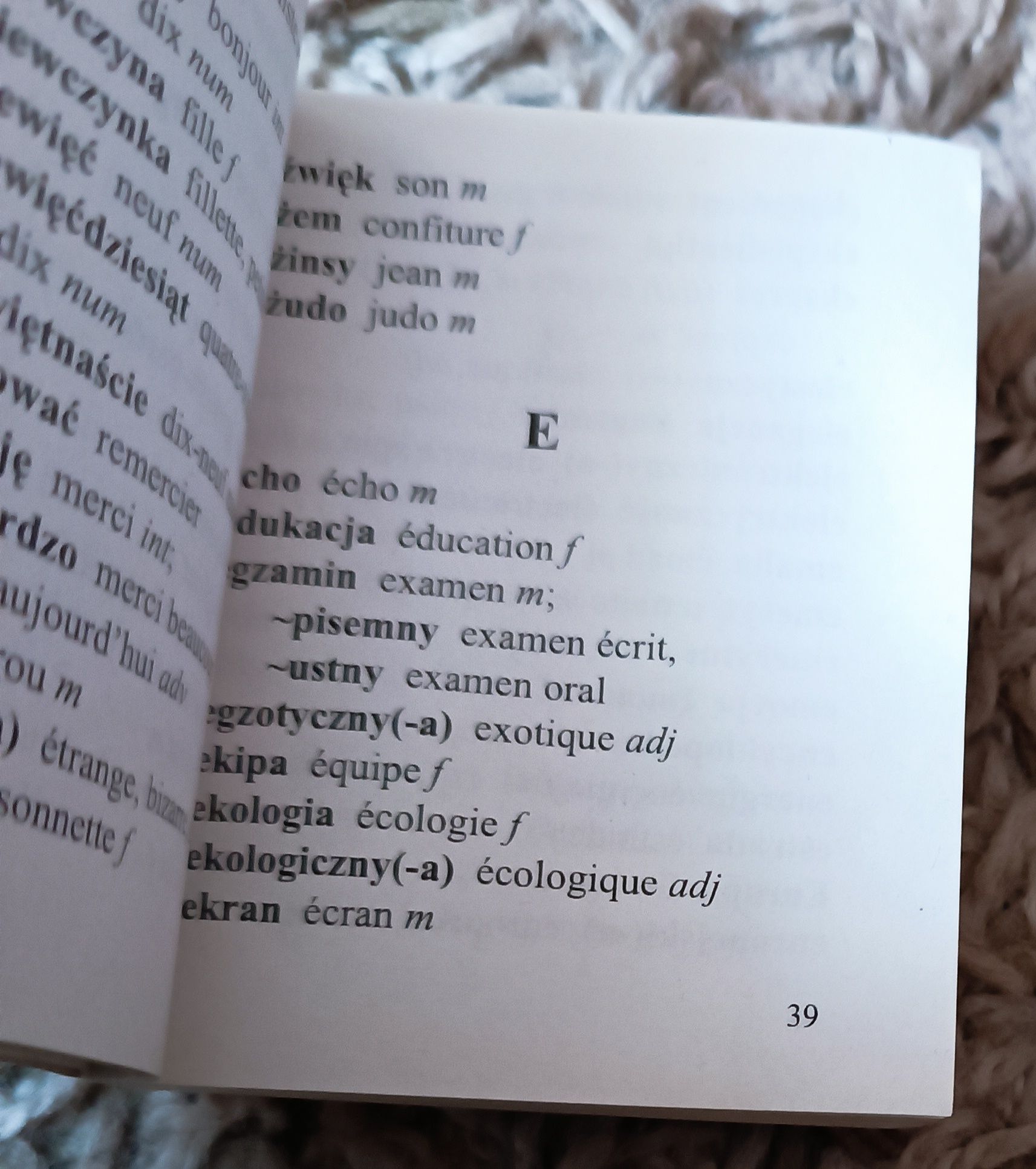 Kieszonkowy słowniczek polsko-francuski